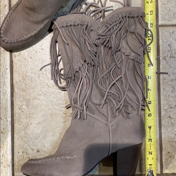 Women’s fringe boots - Picture 5 of 5